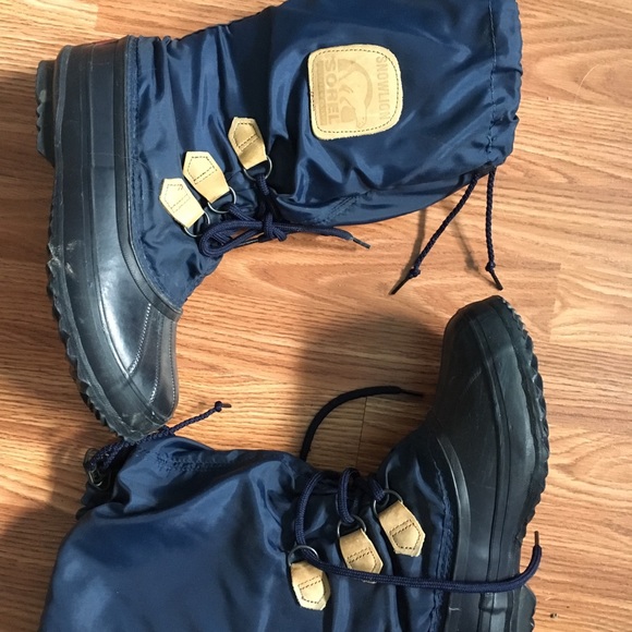 COPY - RETRO sorel women’s boots, size 9, made in Canada - Picture 1 of 4